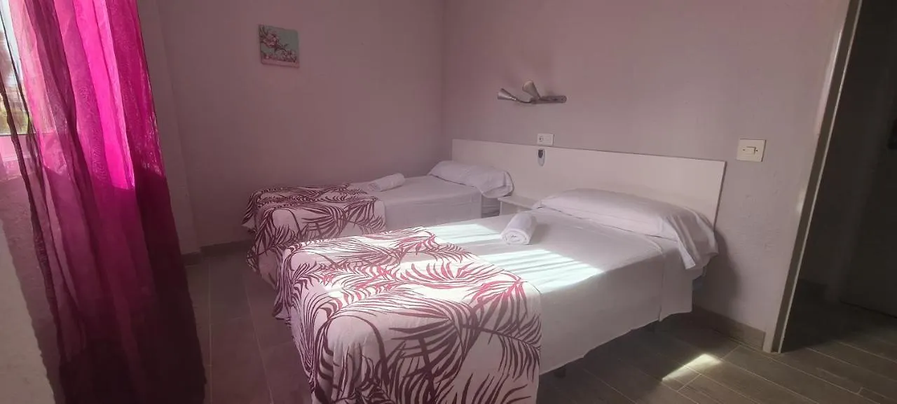 סאלו Hostal La Cabana 2*,  ספרד