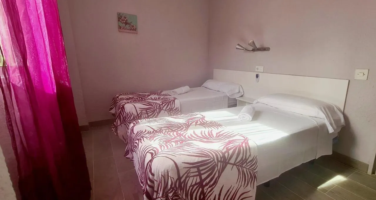 Hostal La Cabana Salou Guest house