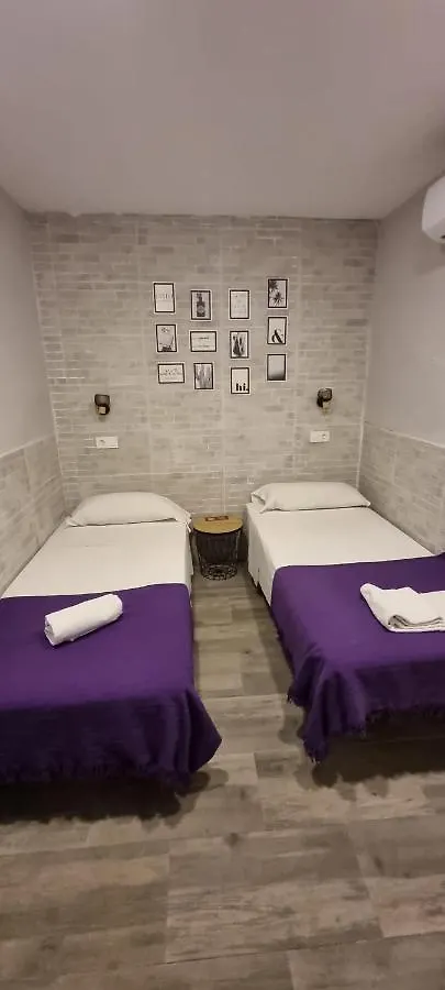 Guest house Hostal La Cabana Salou